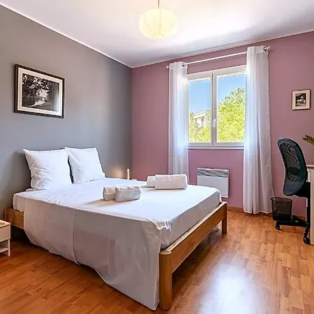 Andria 5* Μπεζιέ